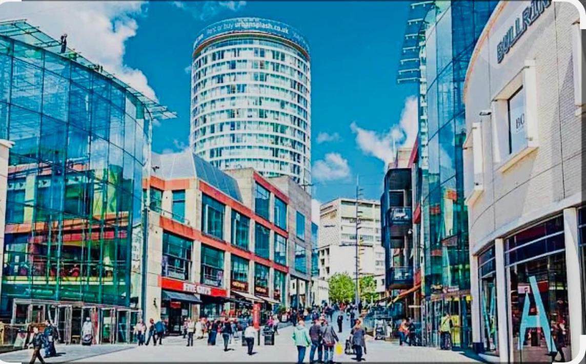 Luxury City Centre Apartment With Netflix & Workspace