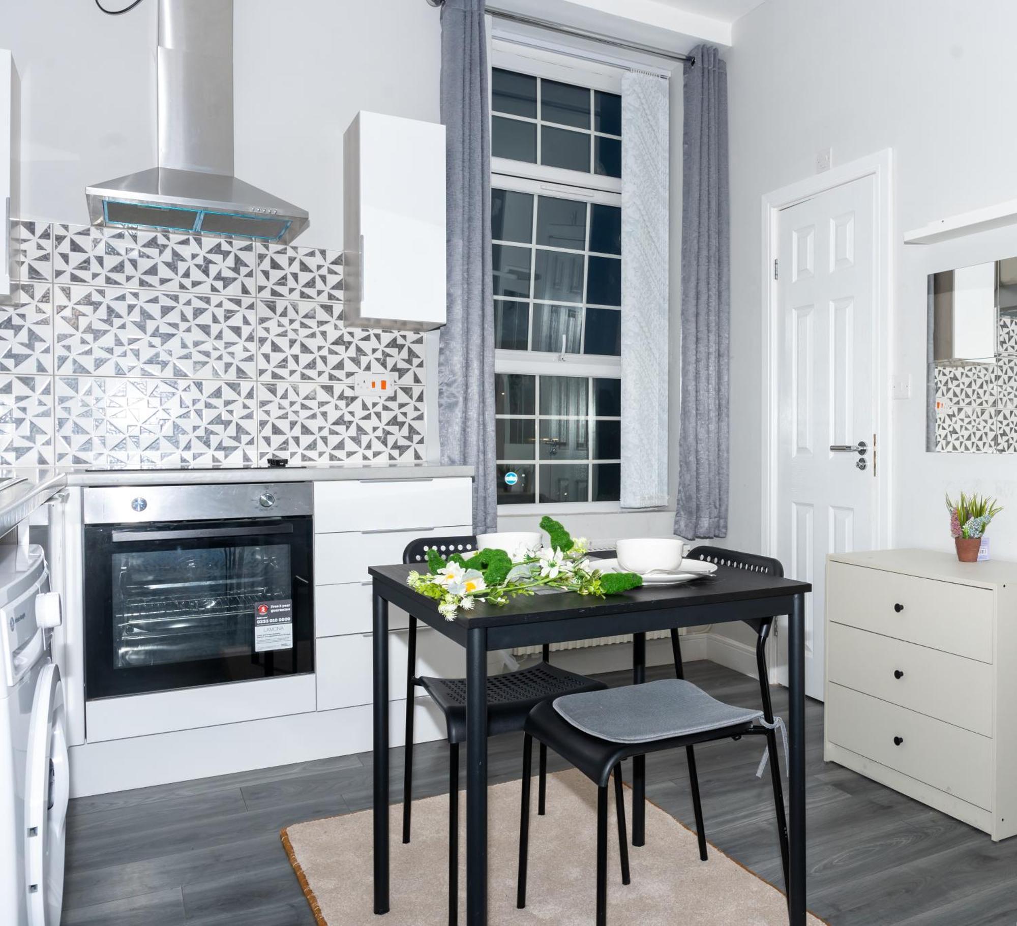 Luxury City Centre Apartment With Netflix & Workspace * Birmingham