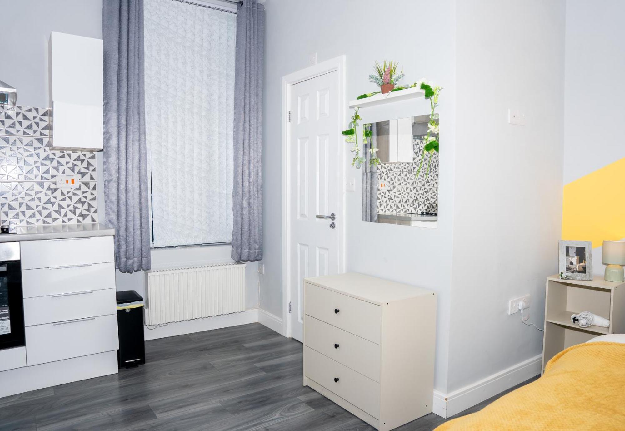 Luxury City Centre Apartment With Netflix & Workspace Birmingham