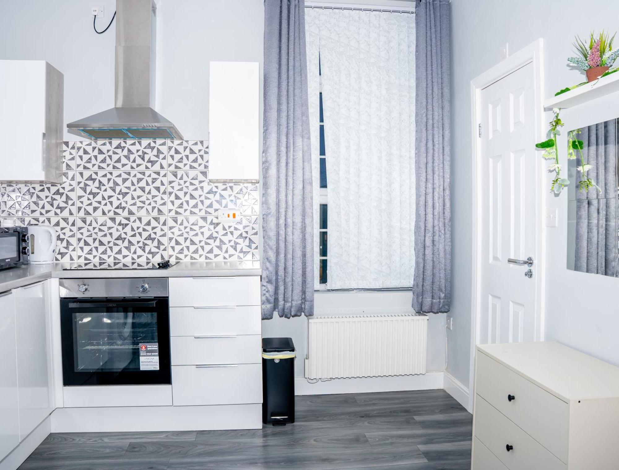 Luxury City Centre Apartment With Netflix & Workspace * Birmingham